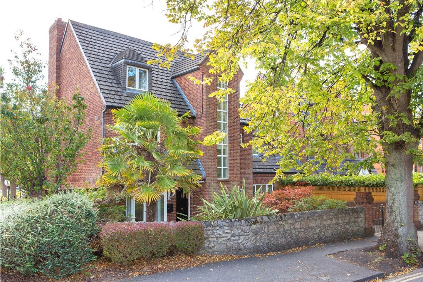 Lucca House, 2 Ailesbury Way, Ailesbury Road, Ballsbridge, Dublin 4, D04W1K0