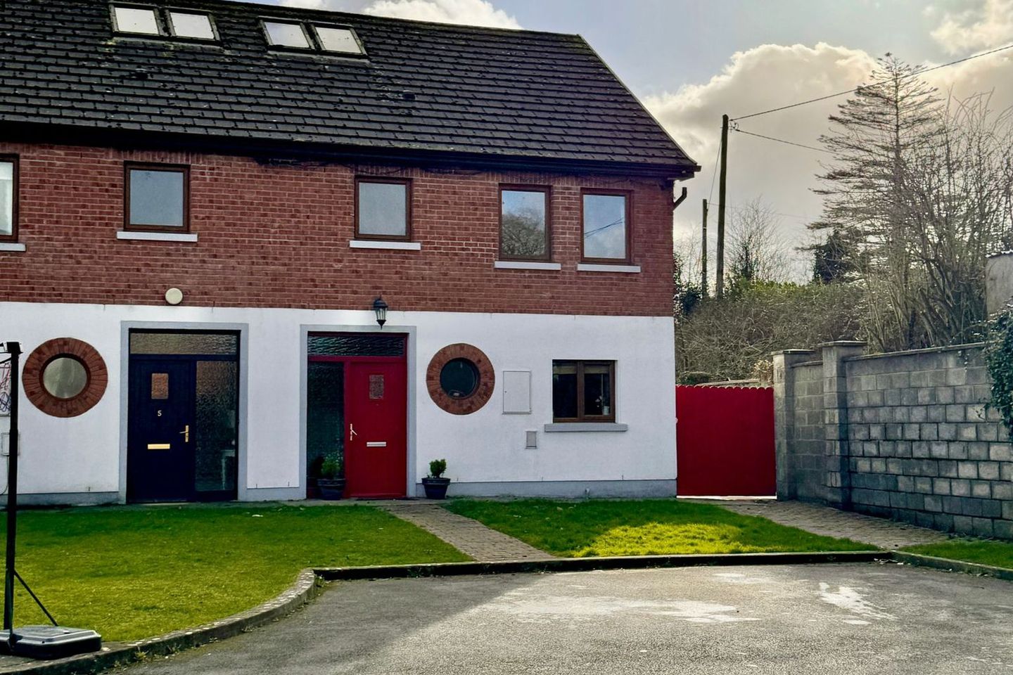 4 Oak Hill, Moate, Co. Westmeath, N37VK02 is for sale on Daft.ie