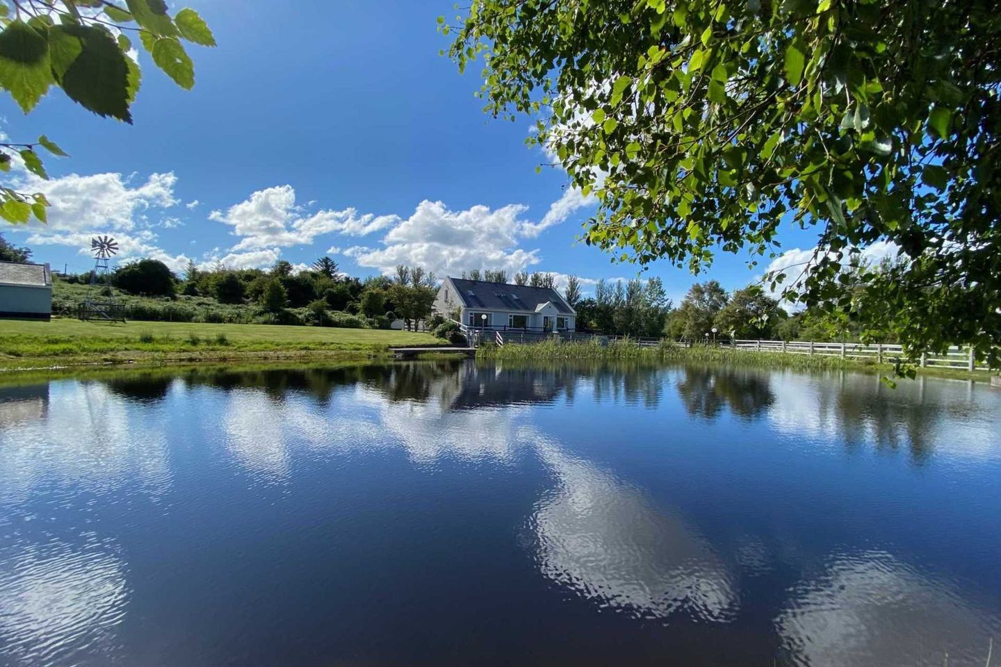 Oughterard Holiday Hostel And Angling Centre, Station Road, Oughterard, Co. Galway