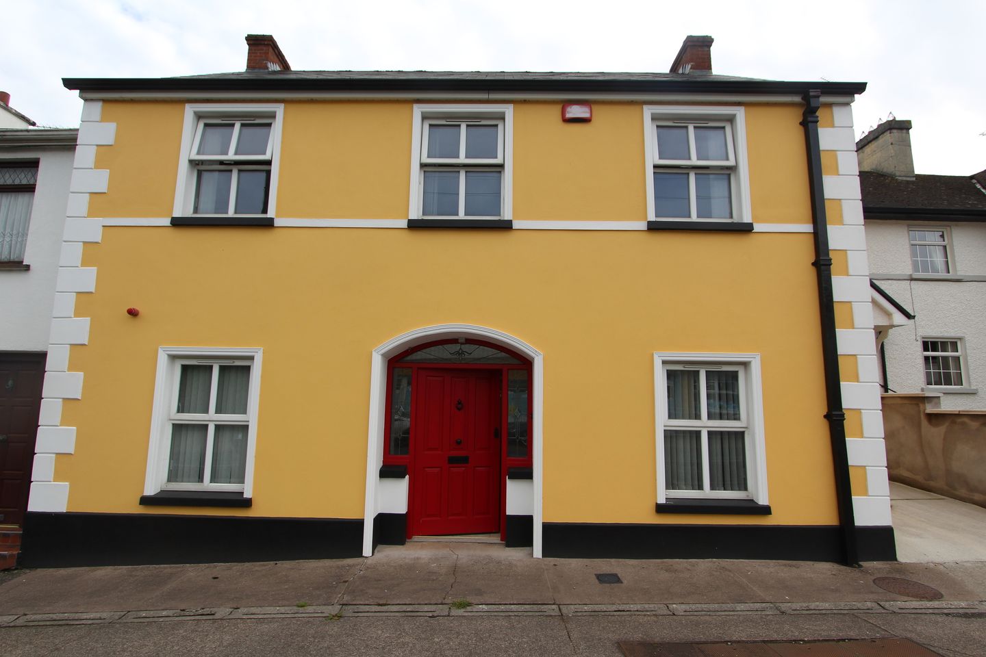 The Yellow House, York Street, Castleblayney, Co. Monaghan