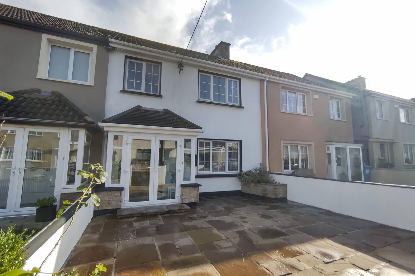 56 Lynwood Park, Ballysimon, Ballysimon, Co. Limerick, V94TEH9 is for