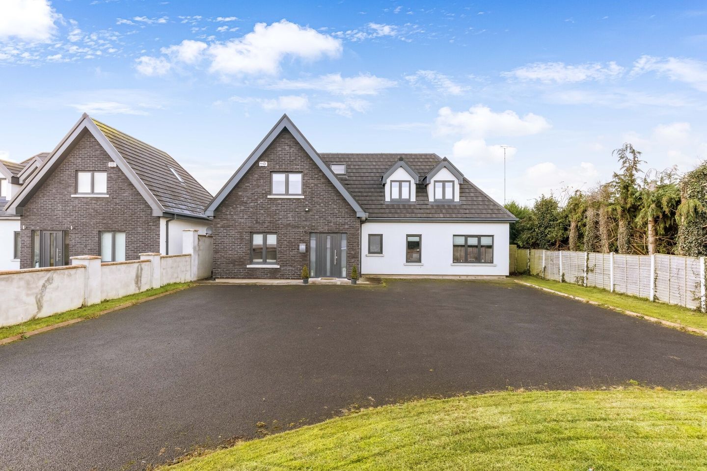 45 Foxbrook Close, Curragh Road, A85N622 is for sale on Daft.ie