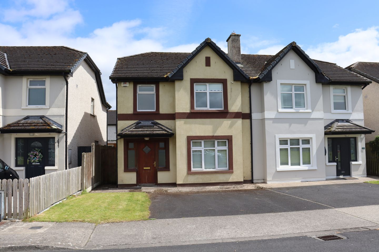 72 The Meadow, Ros Fearna, Murroe, Co. Limerick, V94CRA4 is for sale on