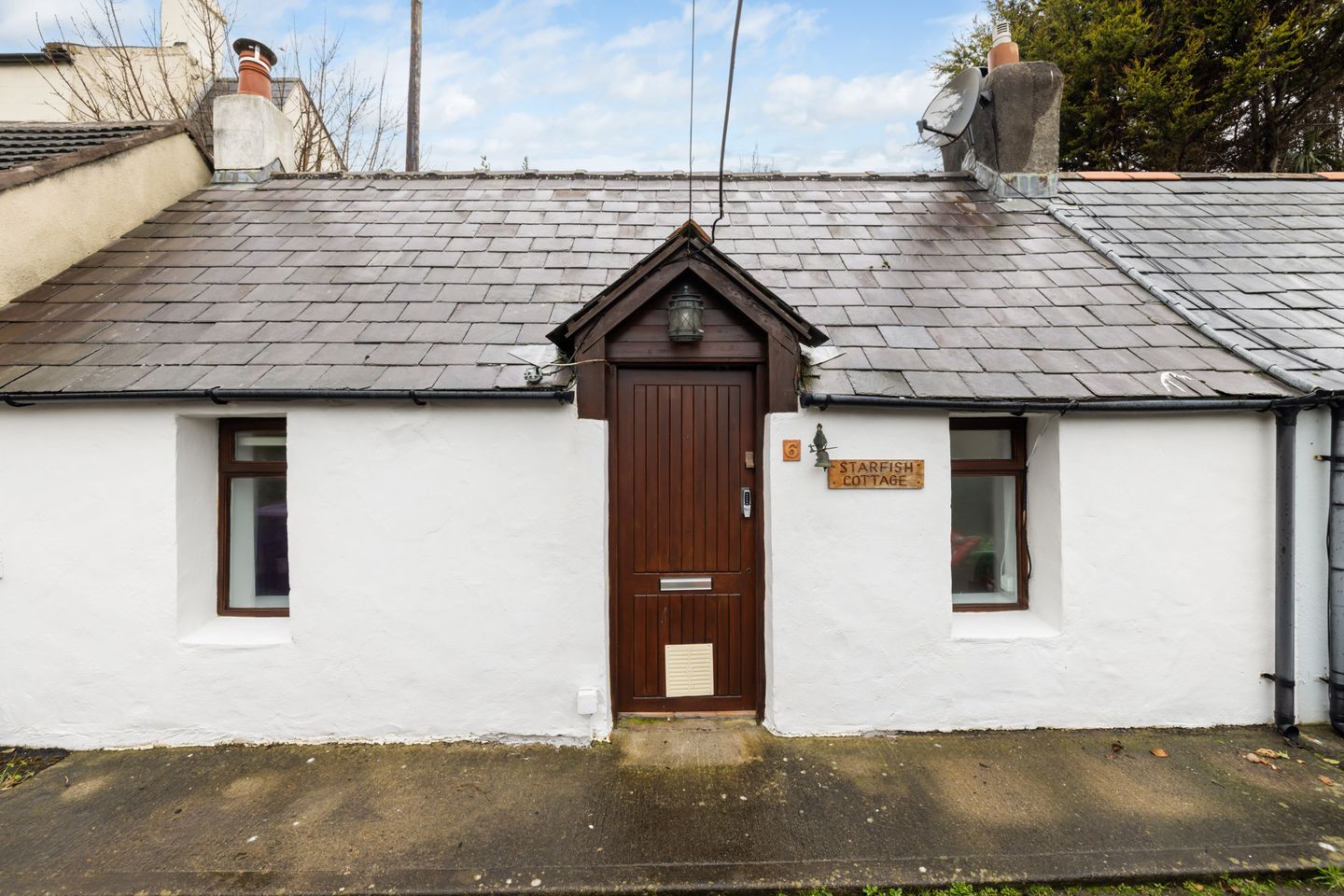 Starfish Cottage, 6 St. Mary's Cottages, Strand Road, Bray, Co. Wicklow, A98FK13