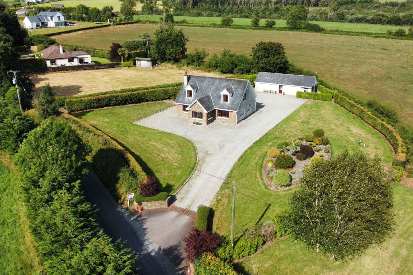 Ballinraha Cross, Blarney, Whitechurch, Co. Cork, T23E772