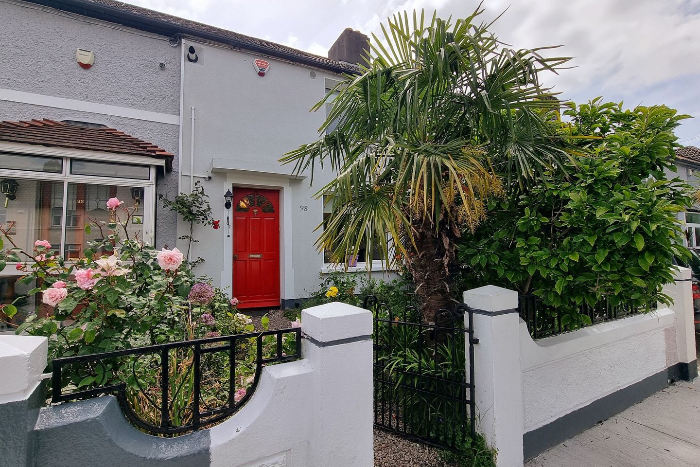 98 Mount Tallant Avenue, Terenure, Terenure, Dublin 6, D6WY527 is for