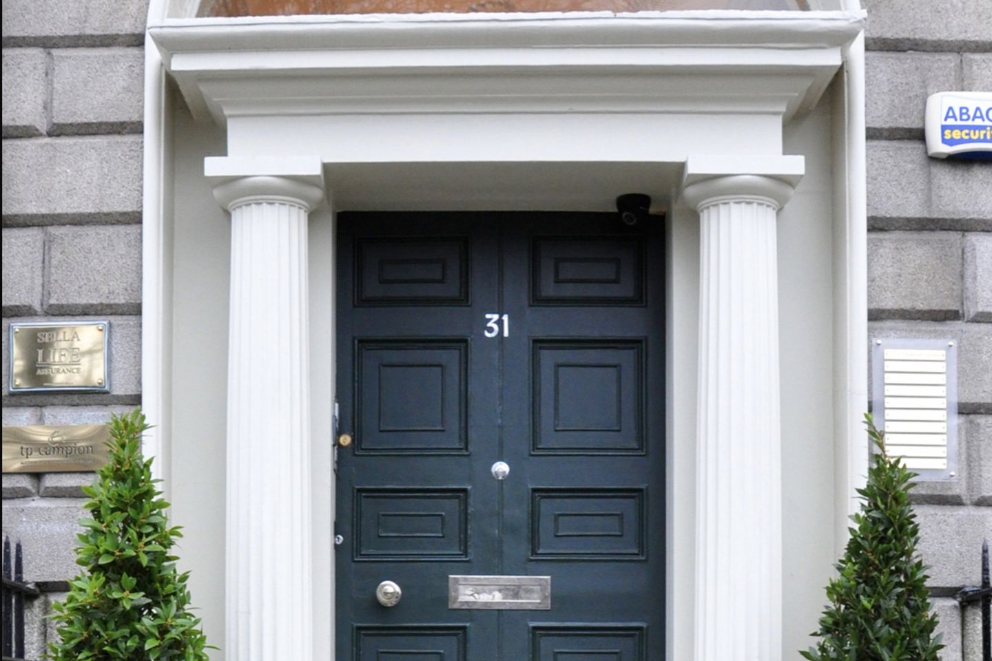 Commercial property for rent in 3132 Fitzwilliam Square South, Dublin 2