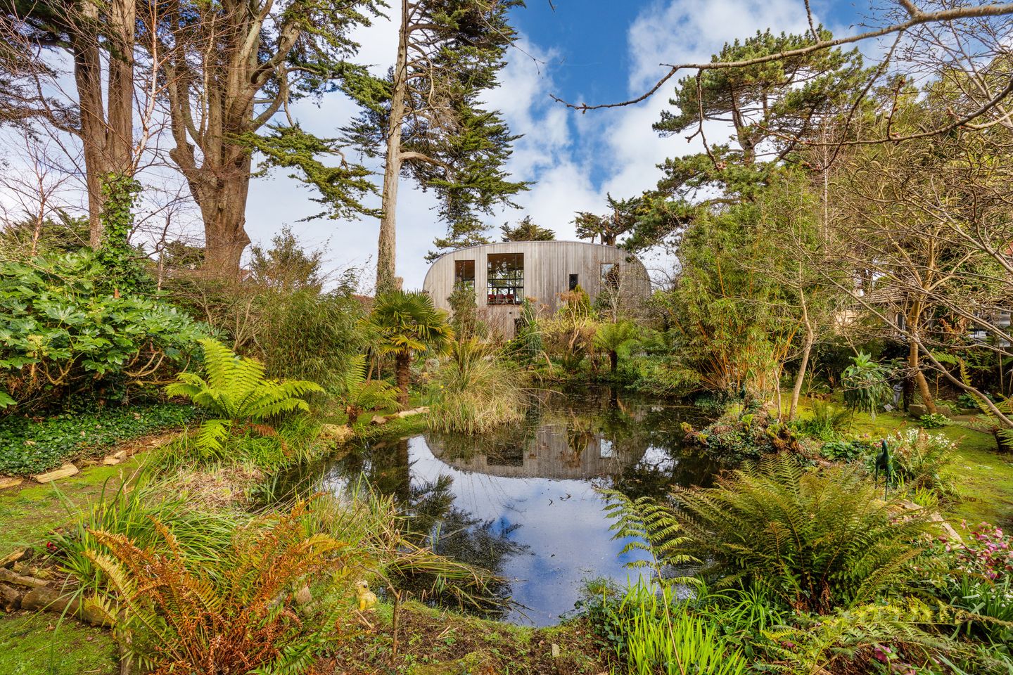 Ballynoe, 11 Claremont Road, Howth, Co Dublin, D13CH56