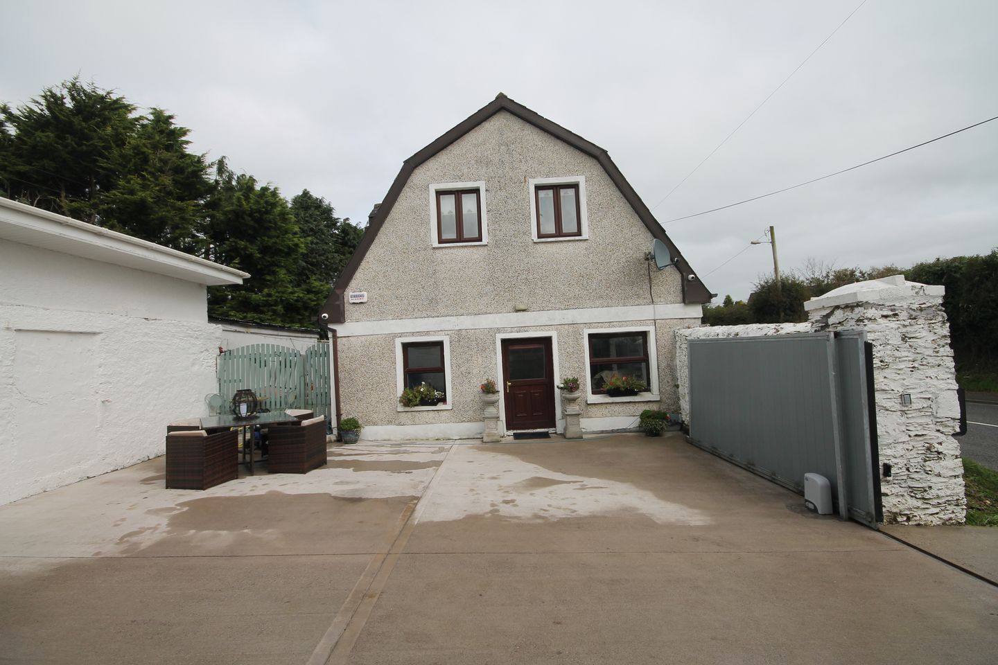 Windyrock Cottage, Kilbarry, Ballincrokig, Co. Cork, T23F224