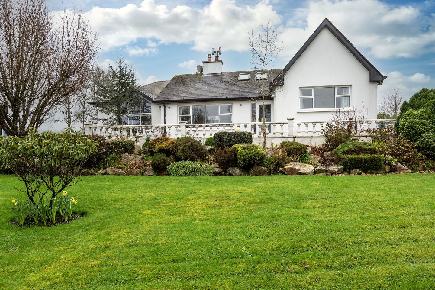 Three Rocks Lane, Ballindinas, Barntown, Co. Wexford, Y35N9Y2 is for