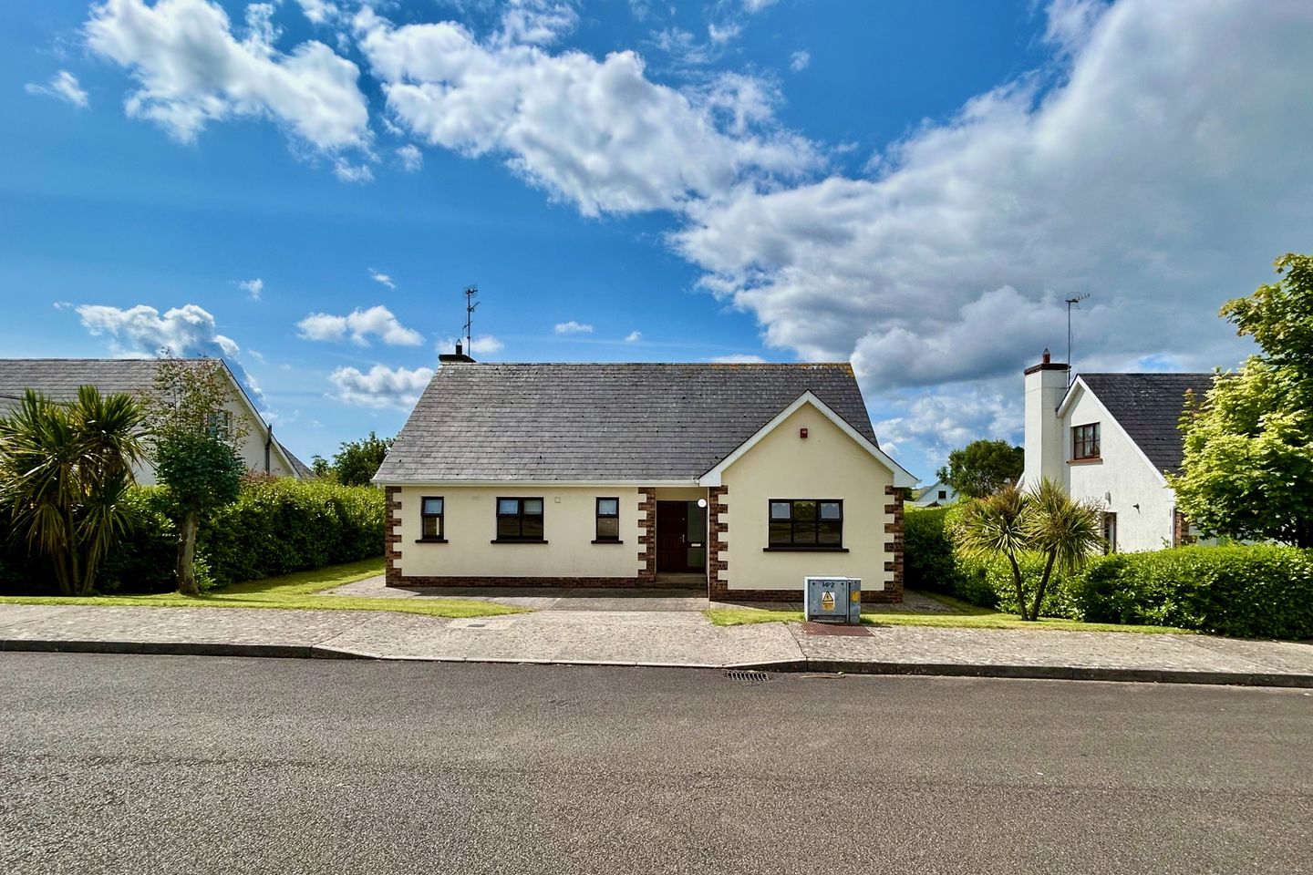 9 Saint John's Court, Wellingtonbridge, Co. Wexford, Y35TW14 is for