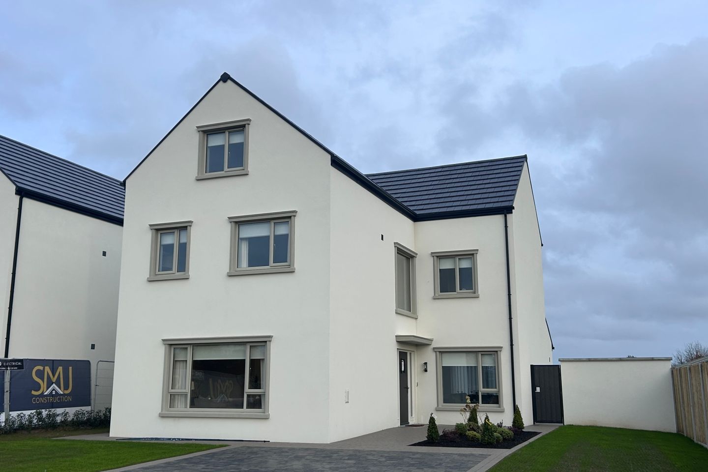 New Homes, LImetree Grove, Dualla Road, Cashel