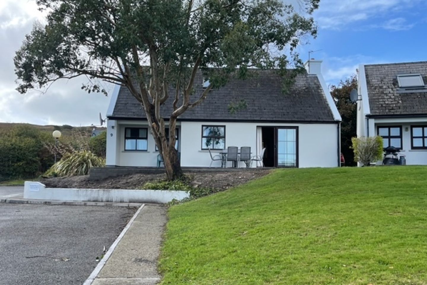 Schull Holiday Cottages 9, Colla Road., Schull, Co. Cork