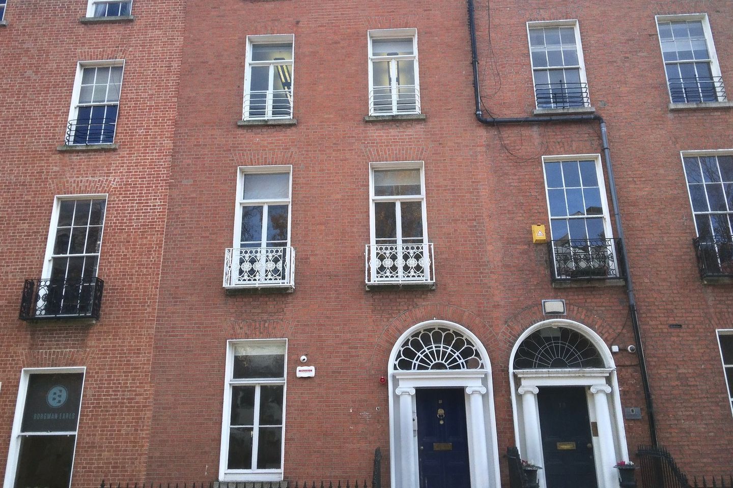 Commercial property for rent in 12 Herbert Street, Dublin 2