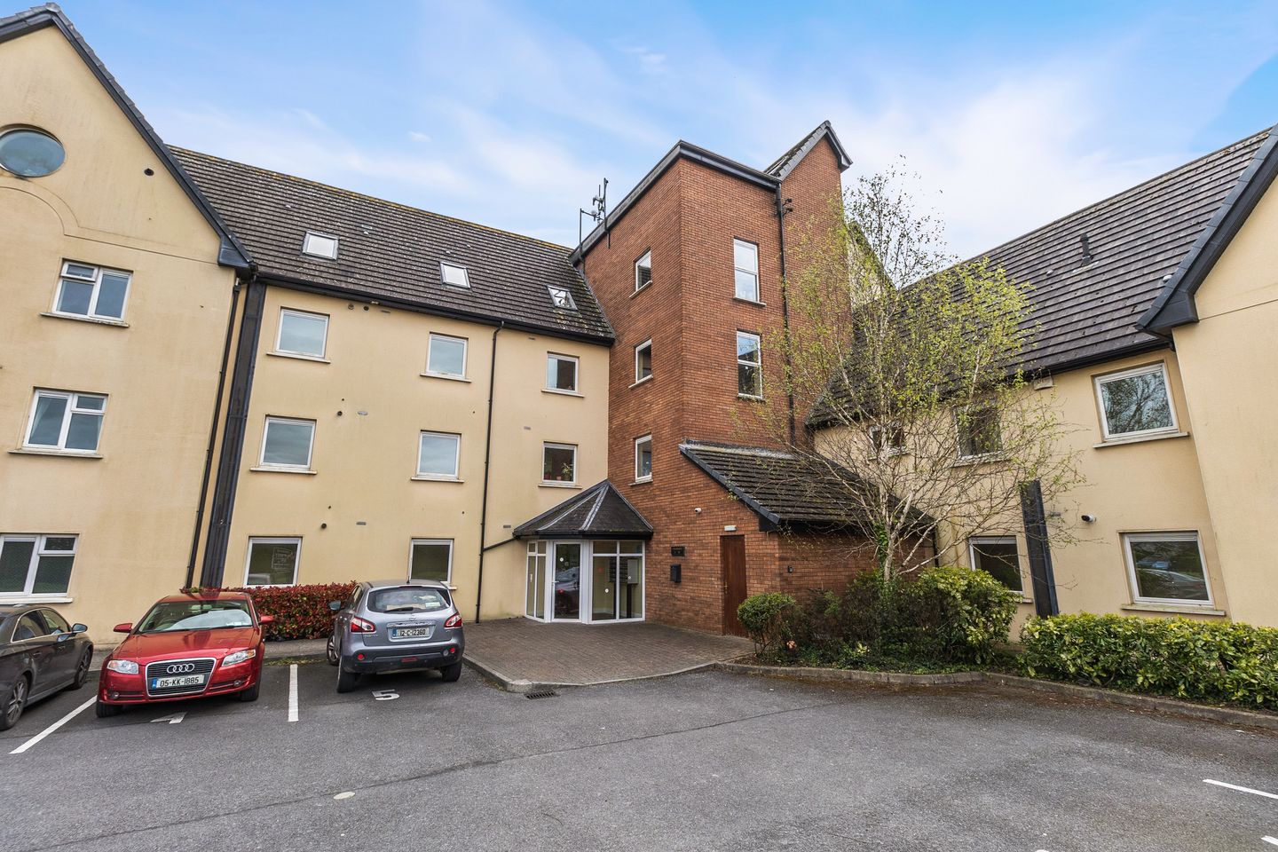 Apartment 3, Holly Court, Midleton, Co. Cork, P25RV04 is for sale on Daft.ie