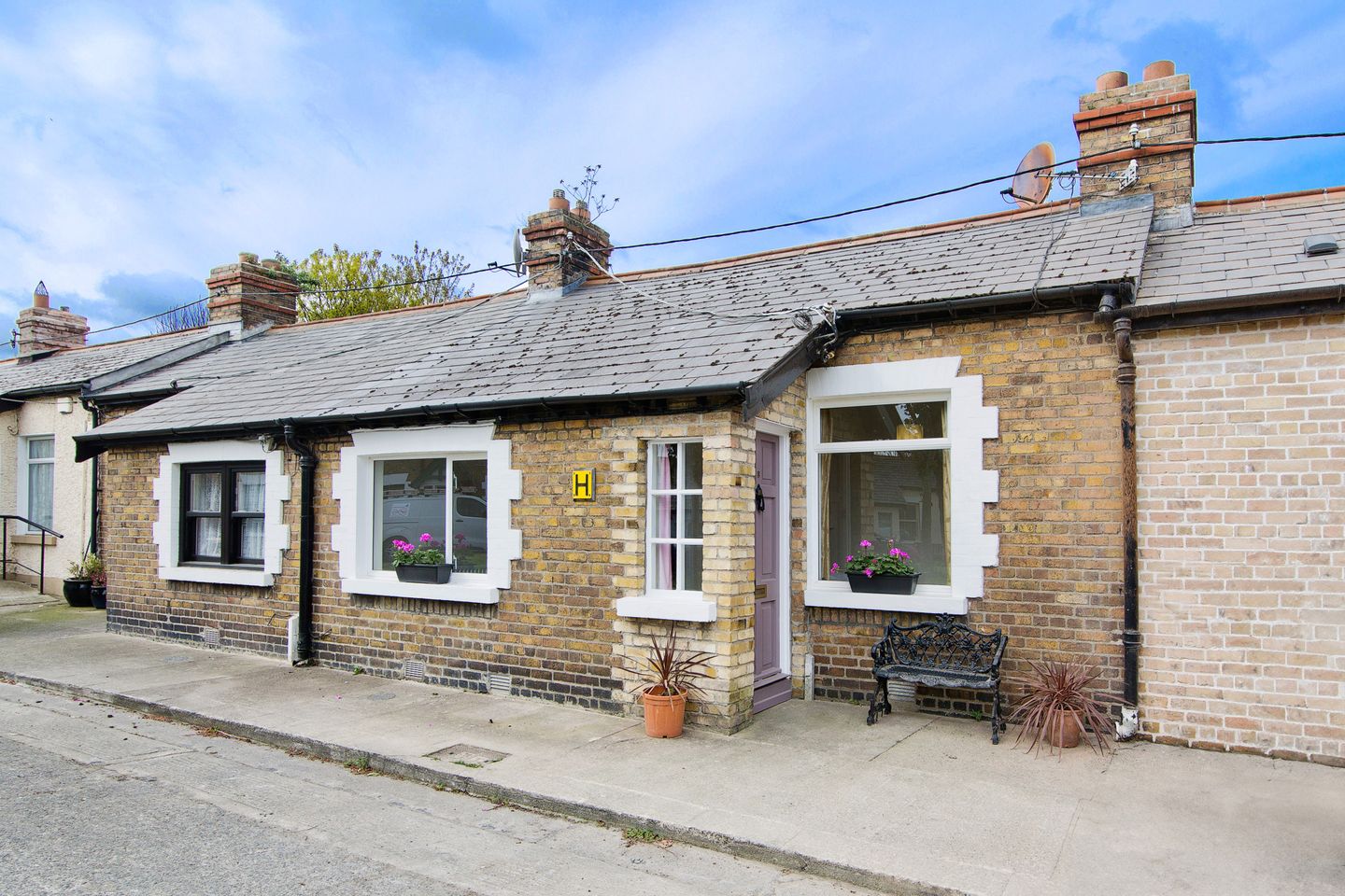 8 Highfield Grove, Rathgar, Dublin 6, D06N2Y1