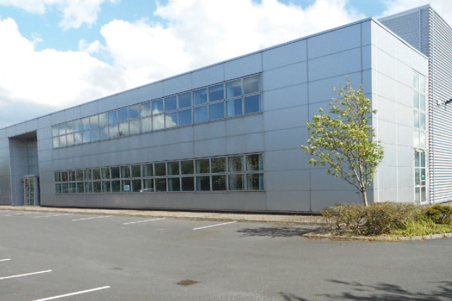 Commercial property for rent in M50 Business Park, Ballymount, Dublin