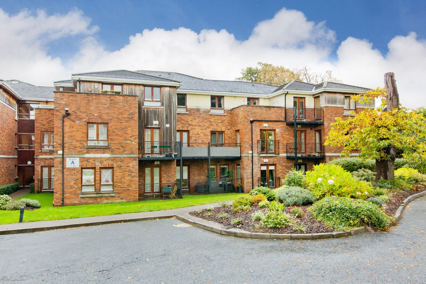 Apartment 14, Block A, Altamont Hall, Stoney Rd, Dundrum, Dublin 14, D14XV90