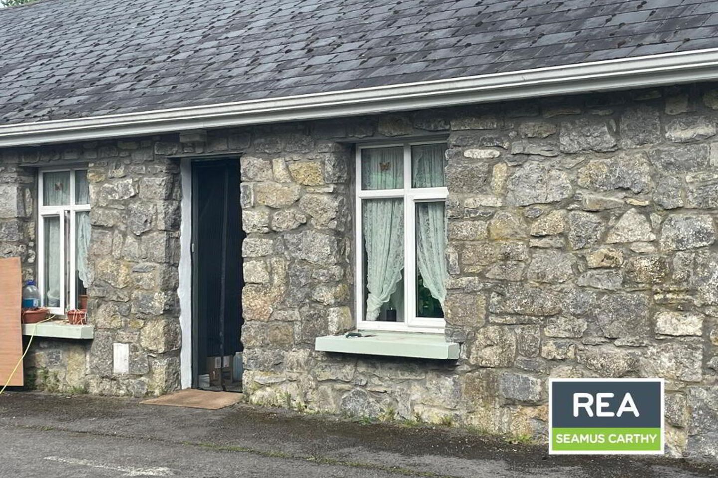 2 Terrace, Street, Elphin, Co. F45V063 is for