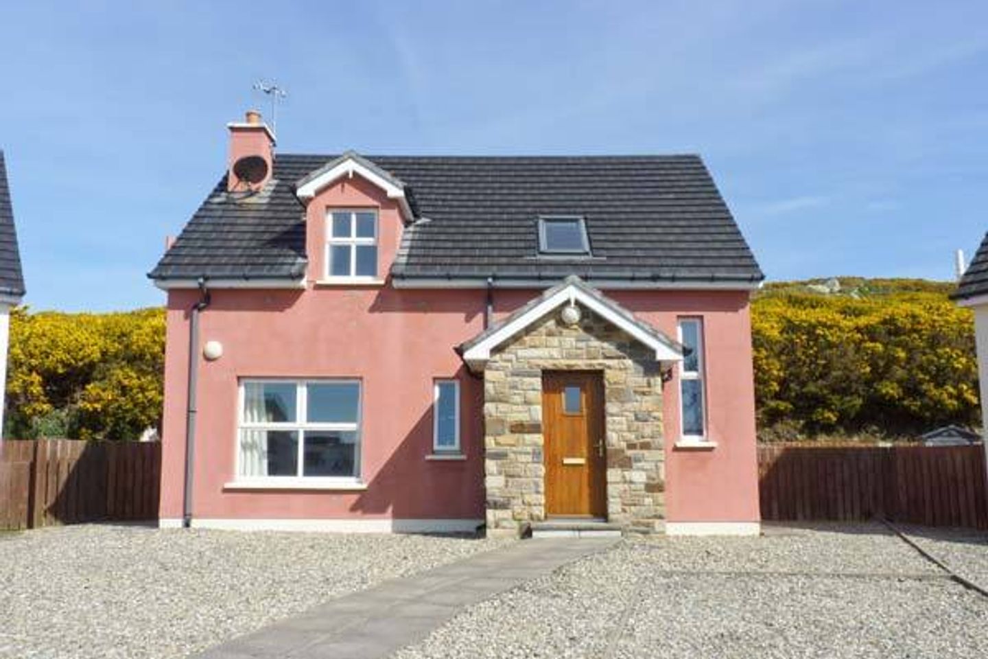 Holiday Homes in Ref. 912063 The Holiday House, 8 Lakehouse Cottage