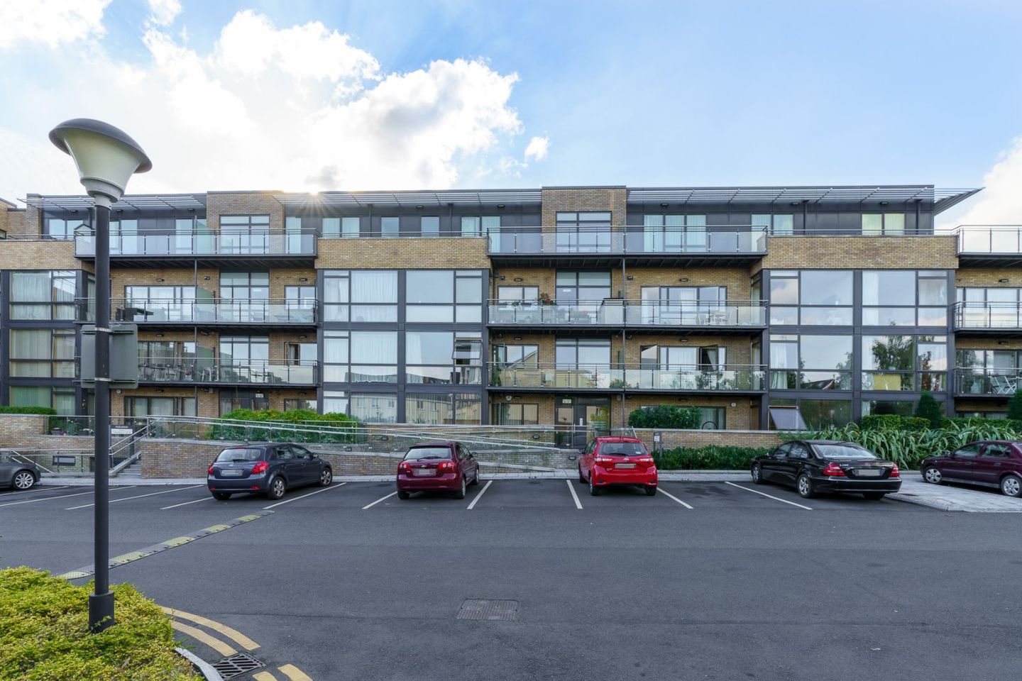 Apartment 33, Hazelbrook, Kilmacud Road Upper, Dundrum, Dublin 14, D14E940