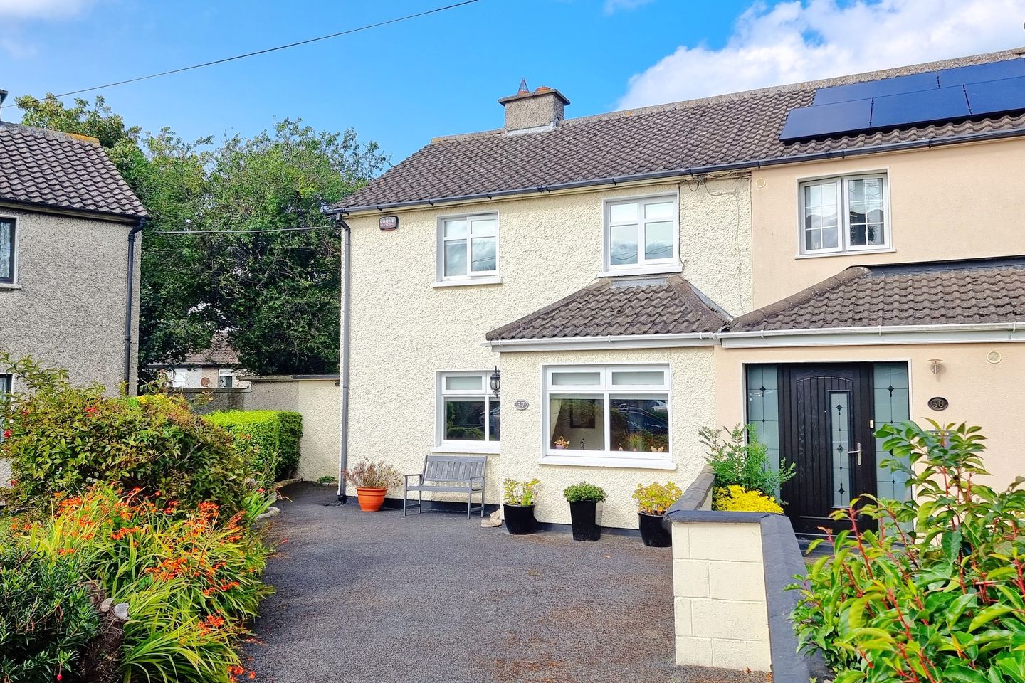 37 Ashgrove, Kill Avenue, Dun Laoghaire, Co. Dublin, A96N523 is for