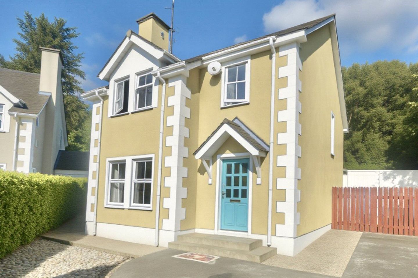 8 Orchard Close, Manorcunningham, Co. Donegal, F92FW64