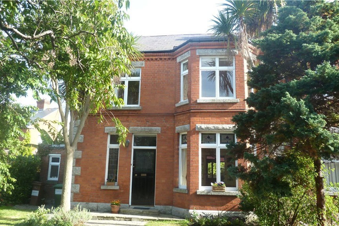 11 Holyrood Park, Sandymount, Dublin 4