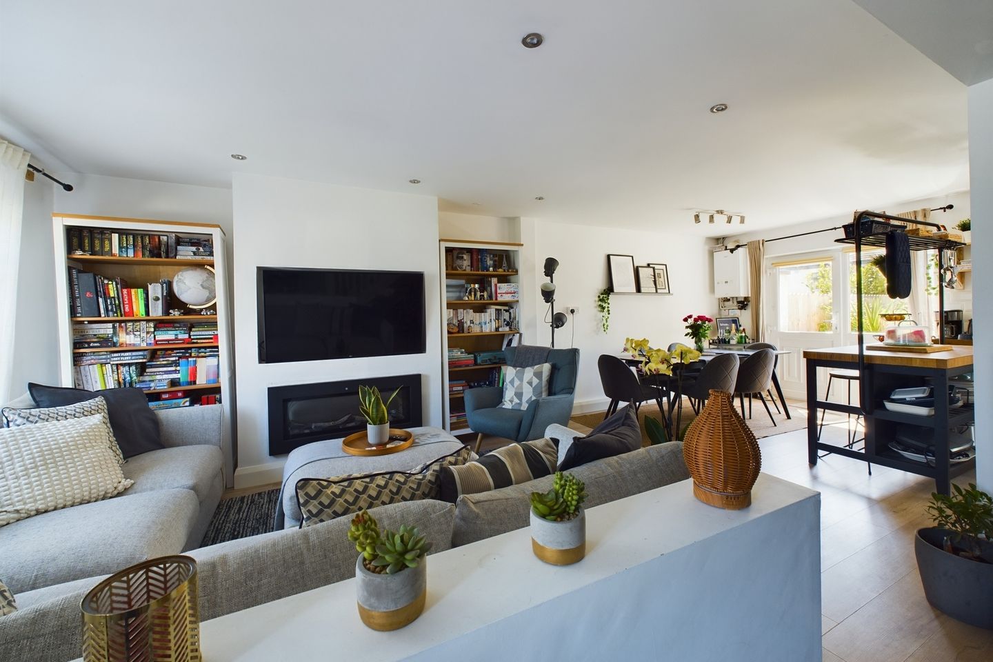 1042 Avondale, Leixlip, Co. Kildare, W23P9C9 is for sale on Daft.ie