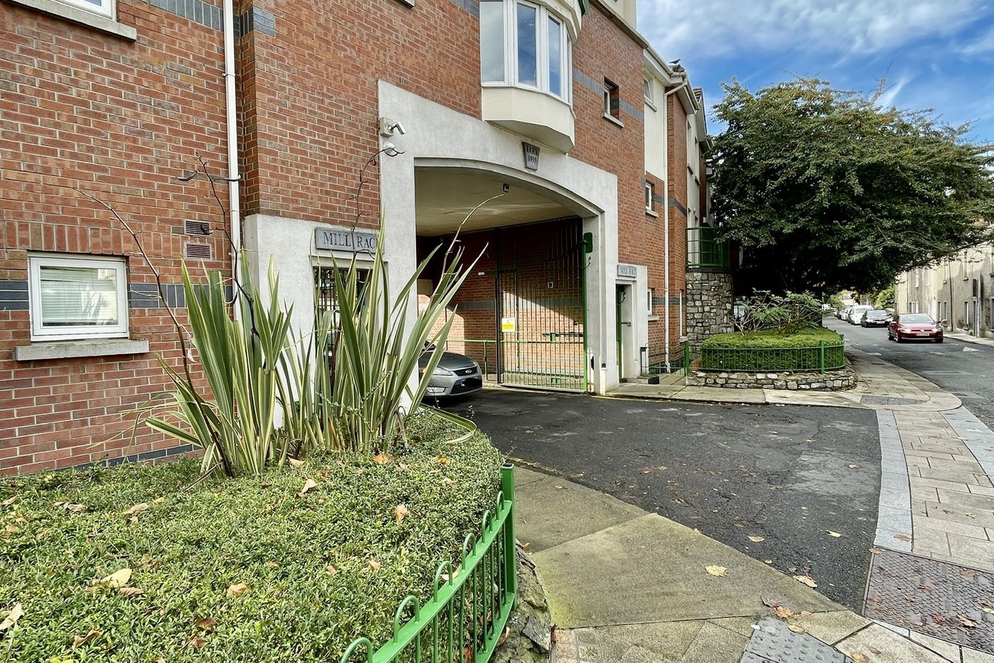 37 Mill Race, Chapelizod, Chapelizod, Dublin 20, D20TV41 is for sale on