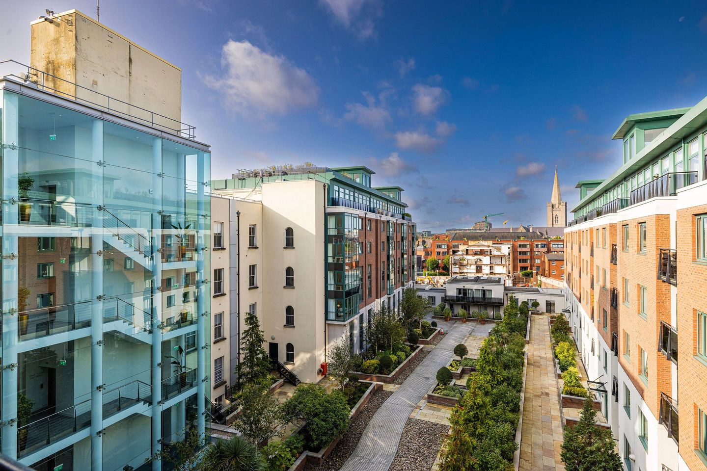 Holiday Homes in Apt 40, Adelaide Square, Whitefriar Street, Dublin 1