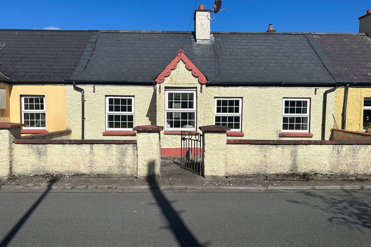 2 Sheskin Cottages, Seskin, Portarlington, Co. Laois, R32X5W8 is for