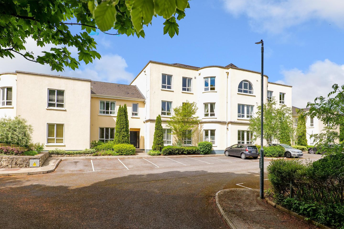 Apartment 1, Fort Lorenzo House, Galway City, Co. Galway, H91A0W6 is