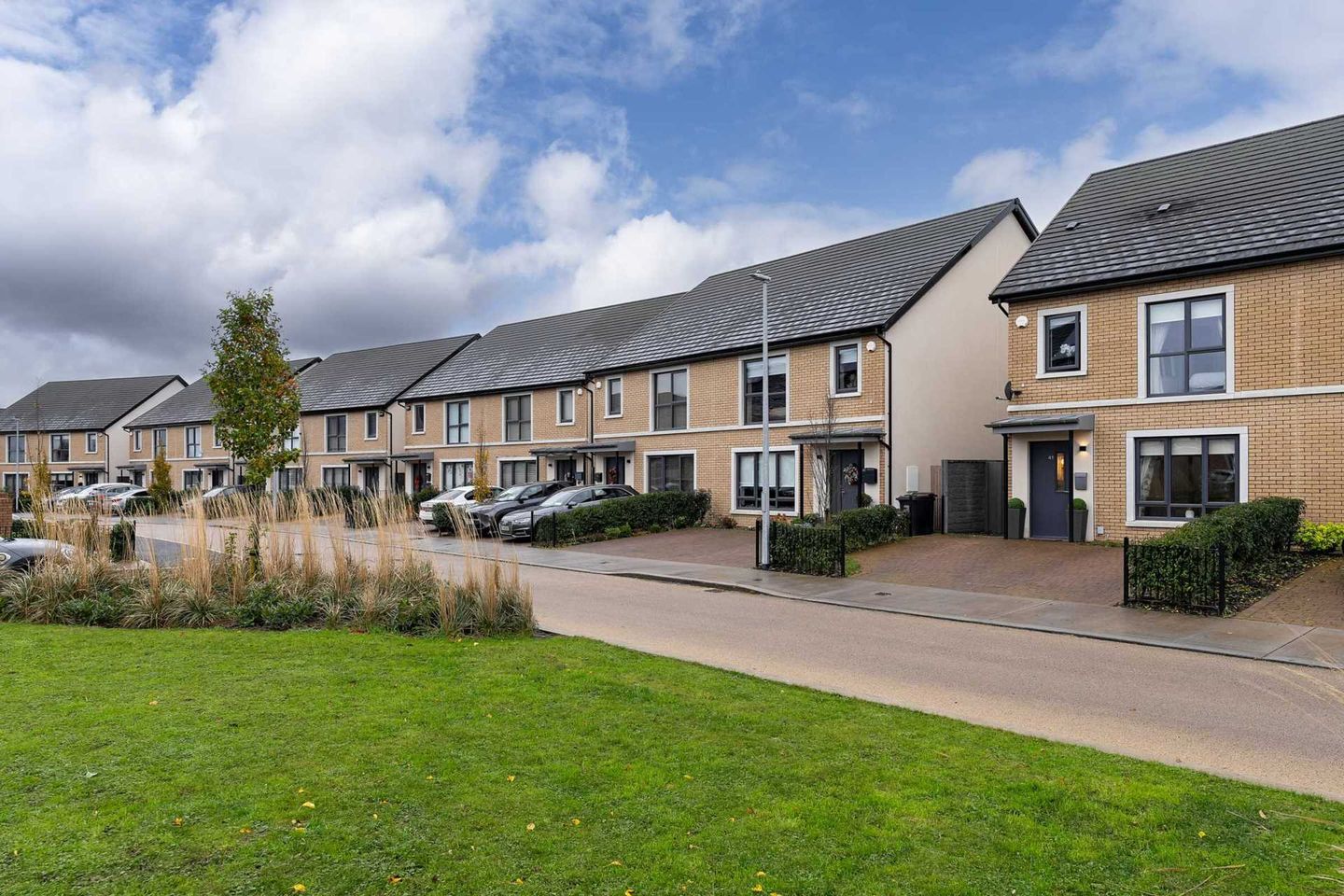 41 Willow Grove, Dunshaughlin, Co. Meath, A85XE35 is for sale on Daft.ie