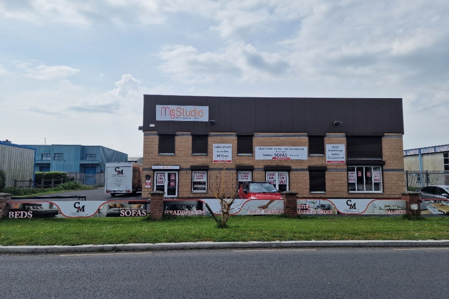 Commercial property for rent in Unit 1, Mullaghboy Industrial Estate