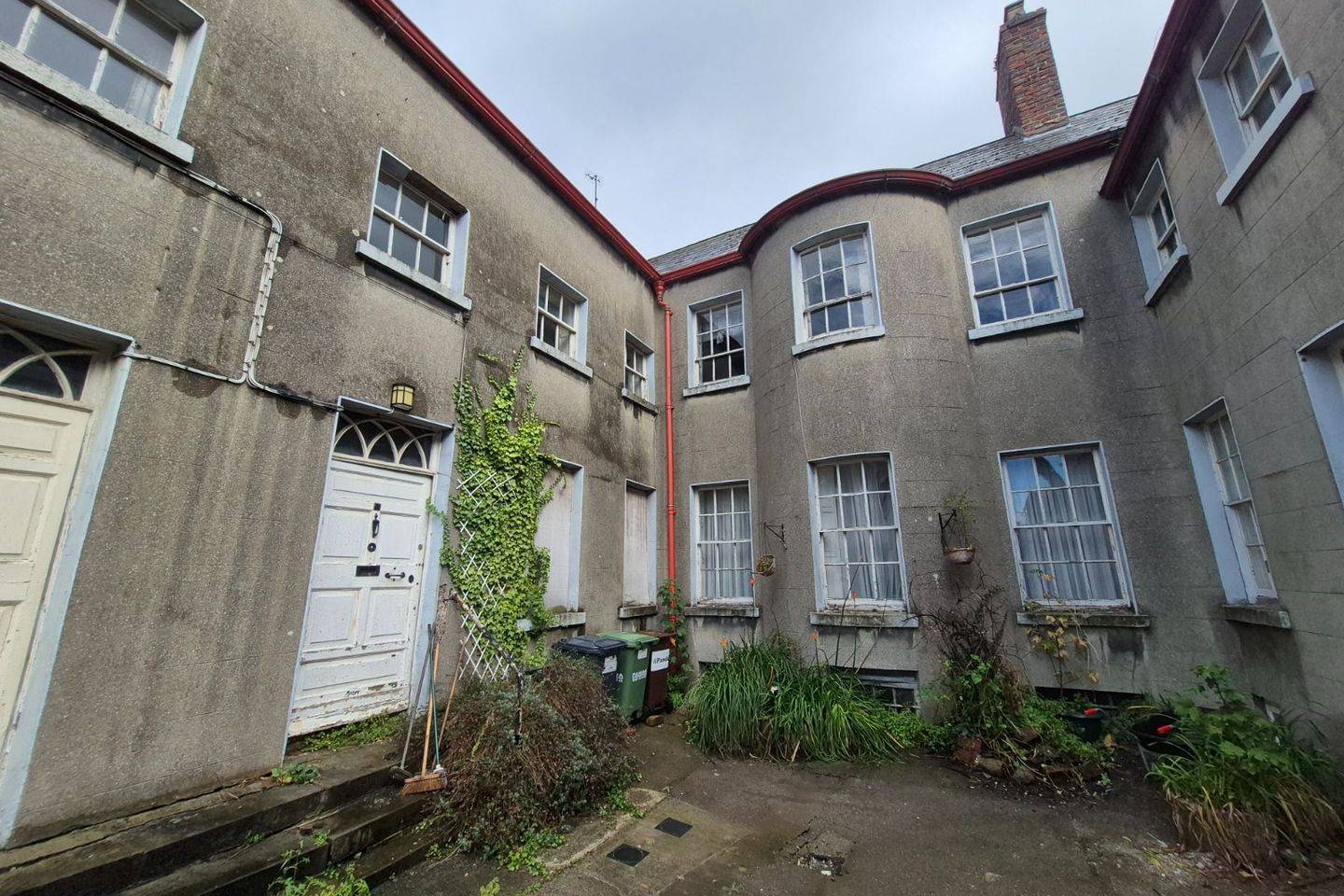 8 Saint Peter's Place, Church Lane, Drogheda, Co. Louth, A92P89Y