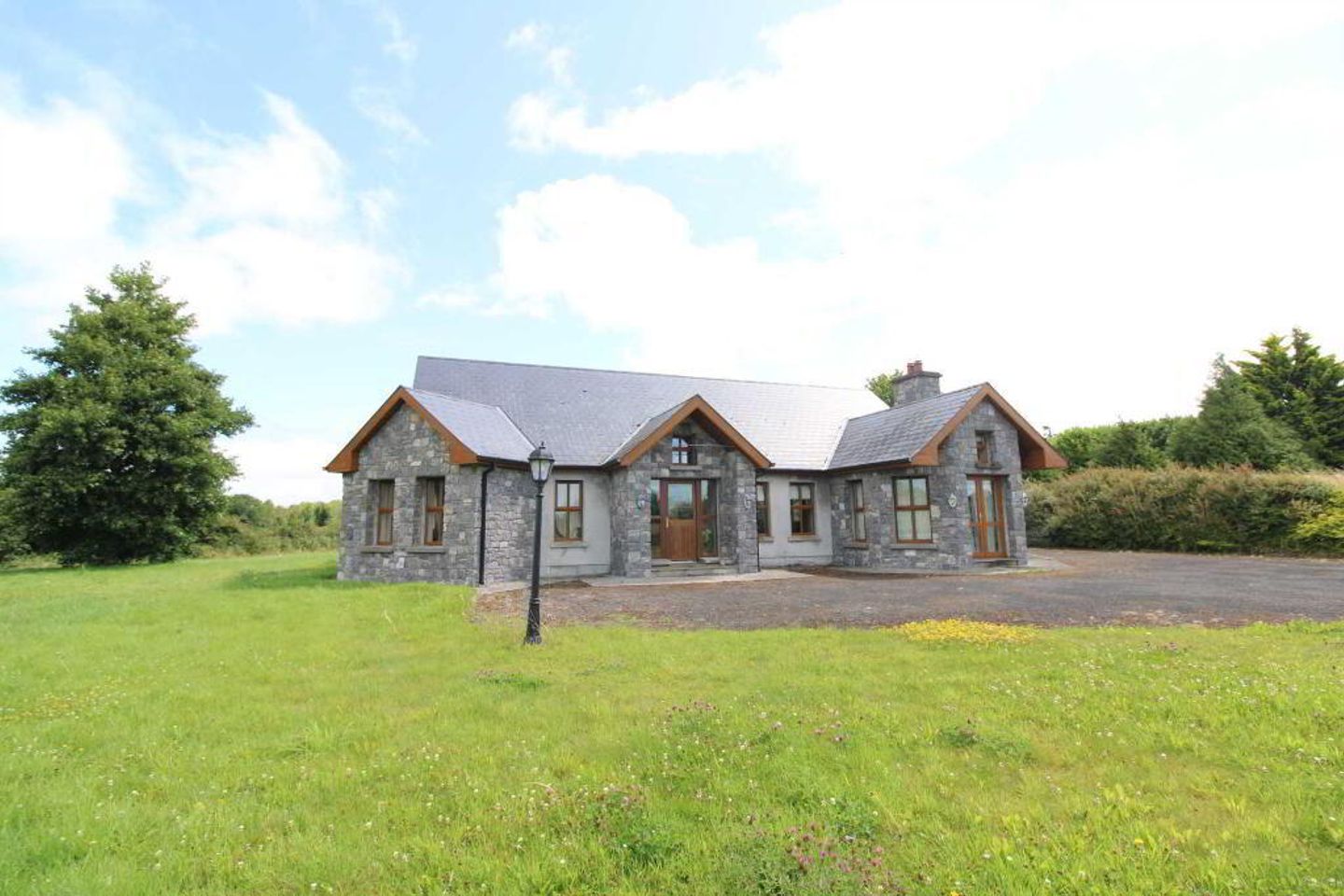 Cornalack, Ballinderry, Terryglass, Co. Tipperary, E45PX61 is for sale
