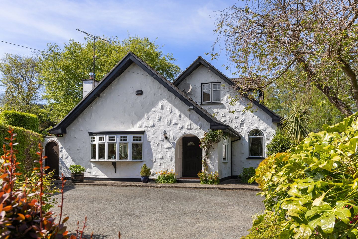 Hillbury, Kilmolin, Enniskerry, Co. Wicklow, A98AK51