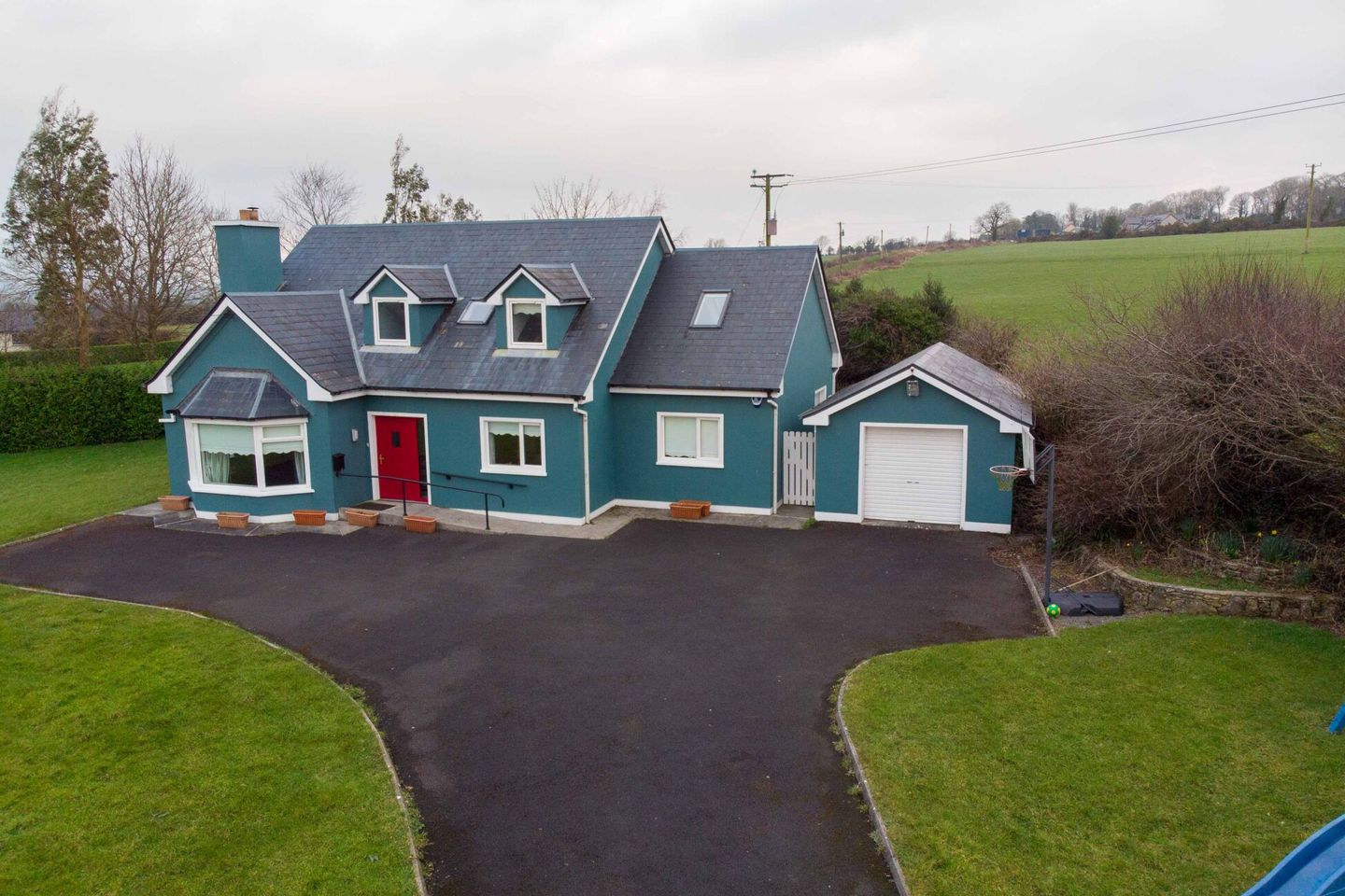 Rivendell, Clogher, Ballymacelligott, Co. Kerry, V92Y224