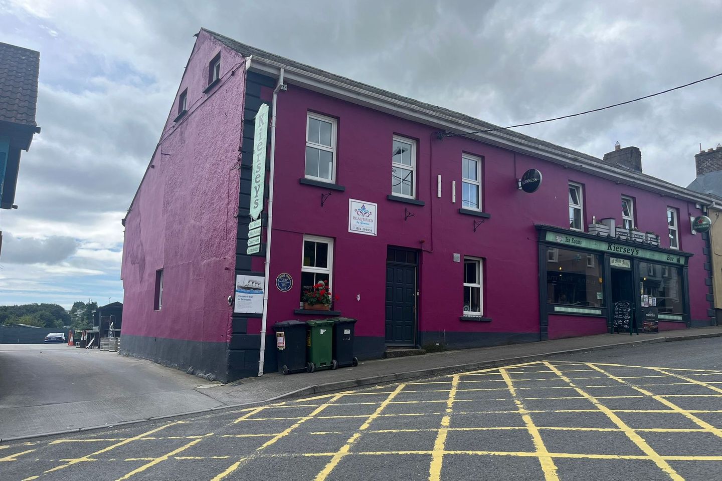 Commercial property for rent in Kiersey's Bar and Restaurant, Kilmacthomas, Co. Waterford