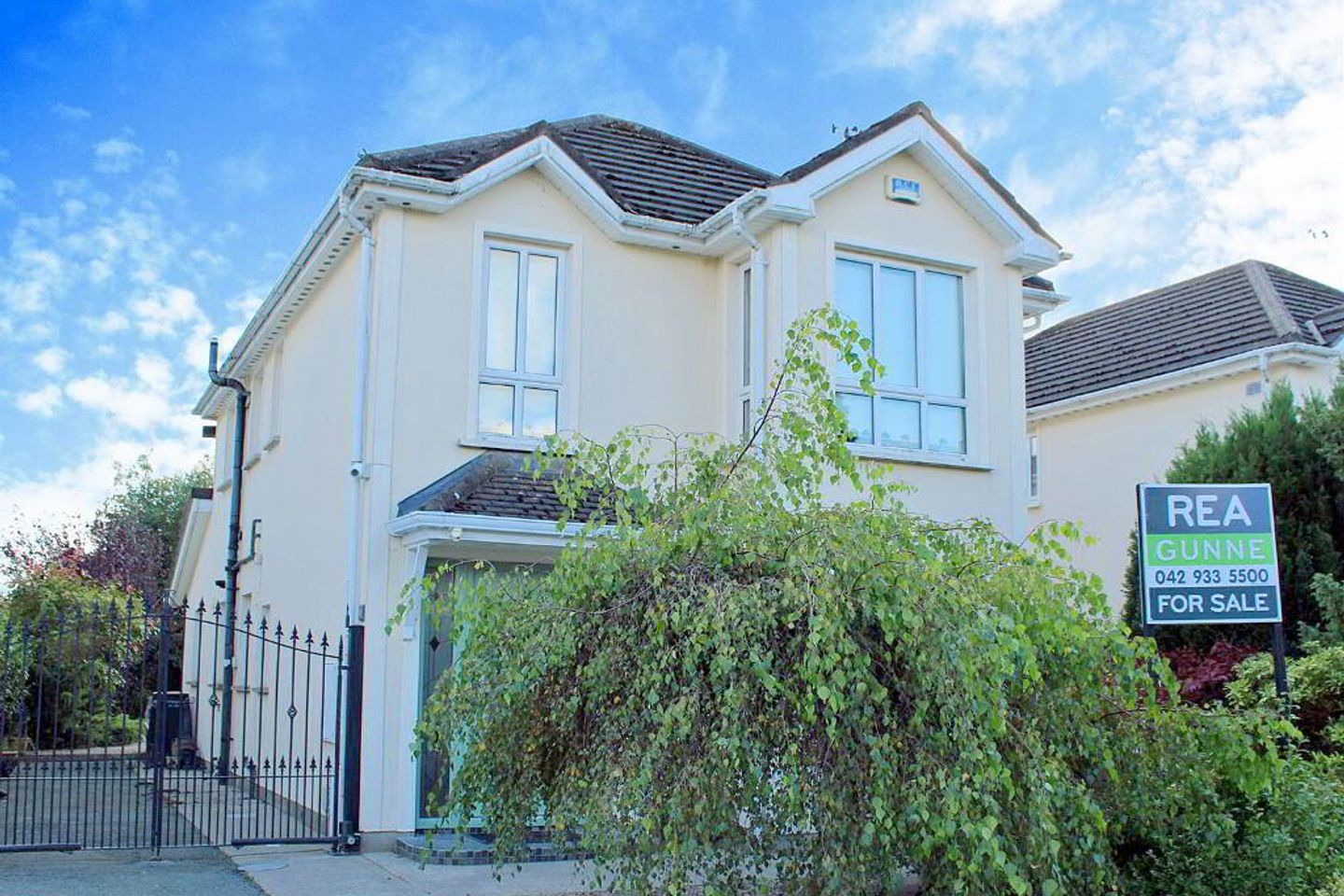 32 The Meadows, Point Road, Dundalk, Co. Louth, A91C66T is for sale on