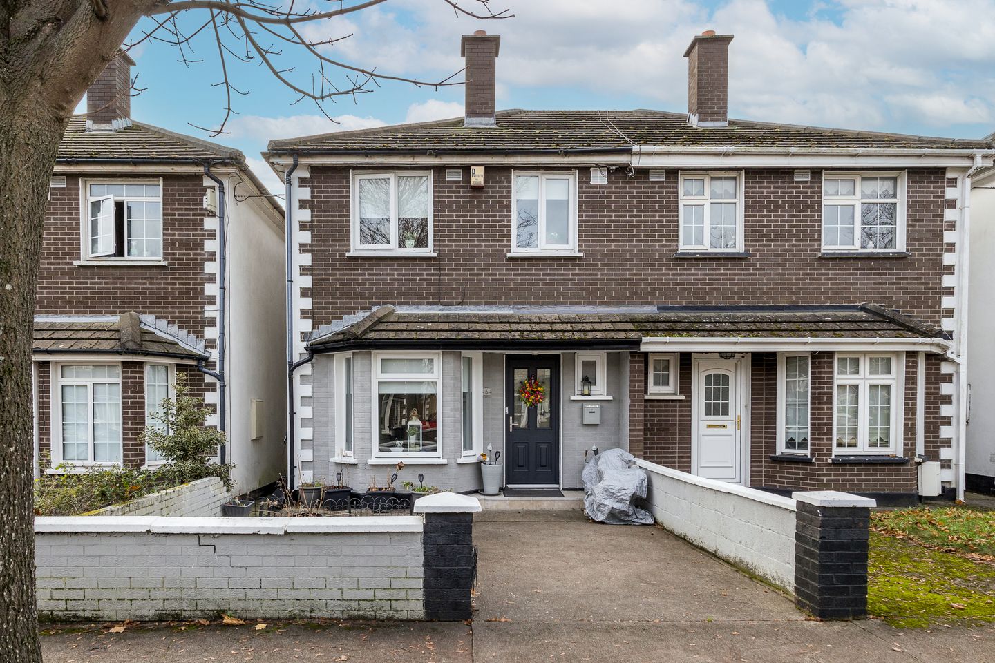 6 Beechpark Court, Malahide Road, Coolock, Dublin 5, D05NN27 is for