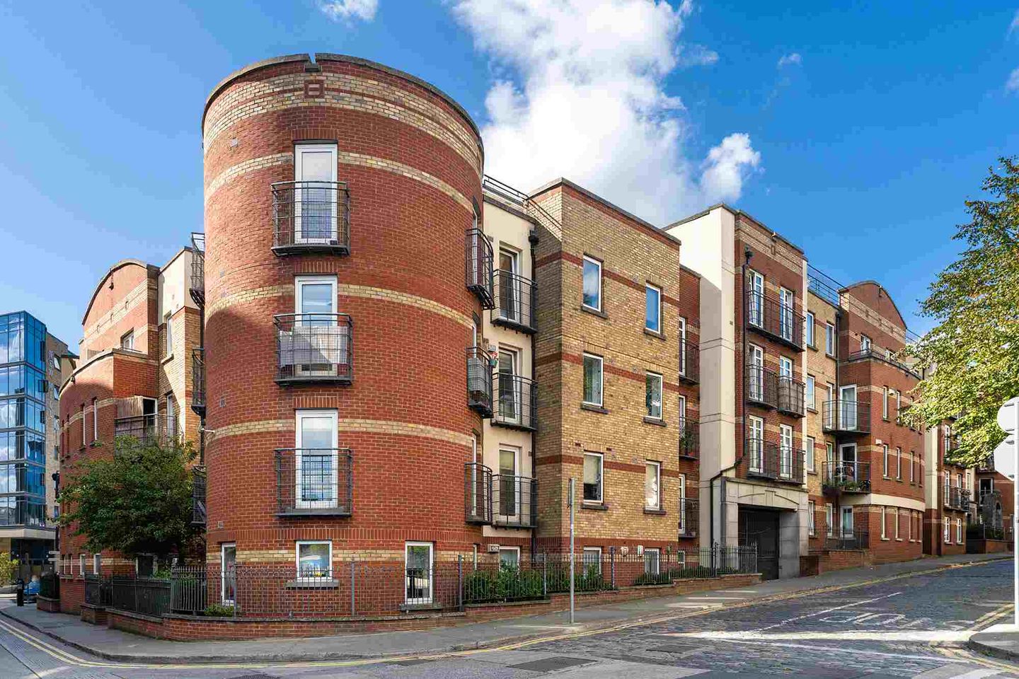 68 Newmarket Square, Dublin 8