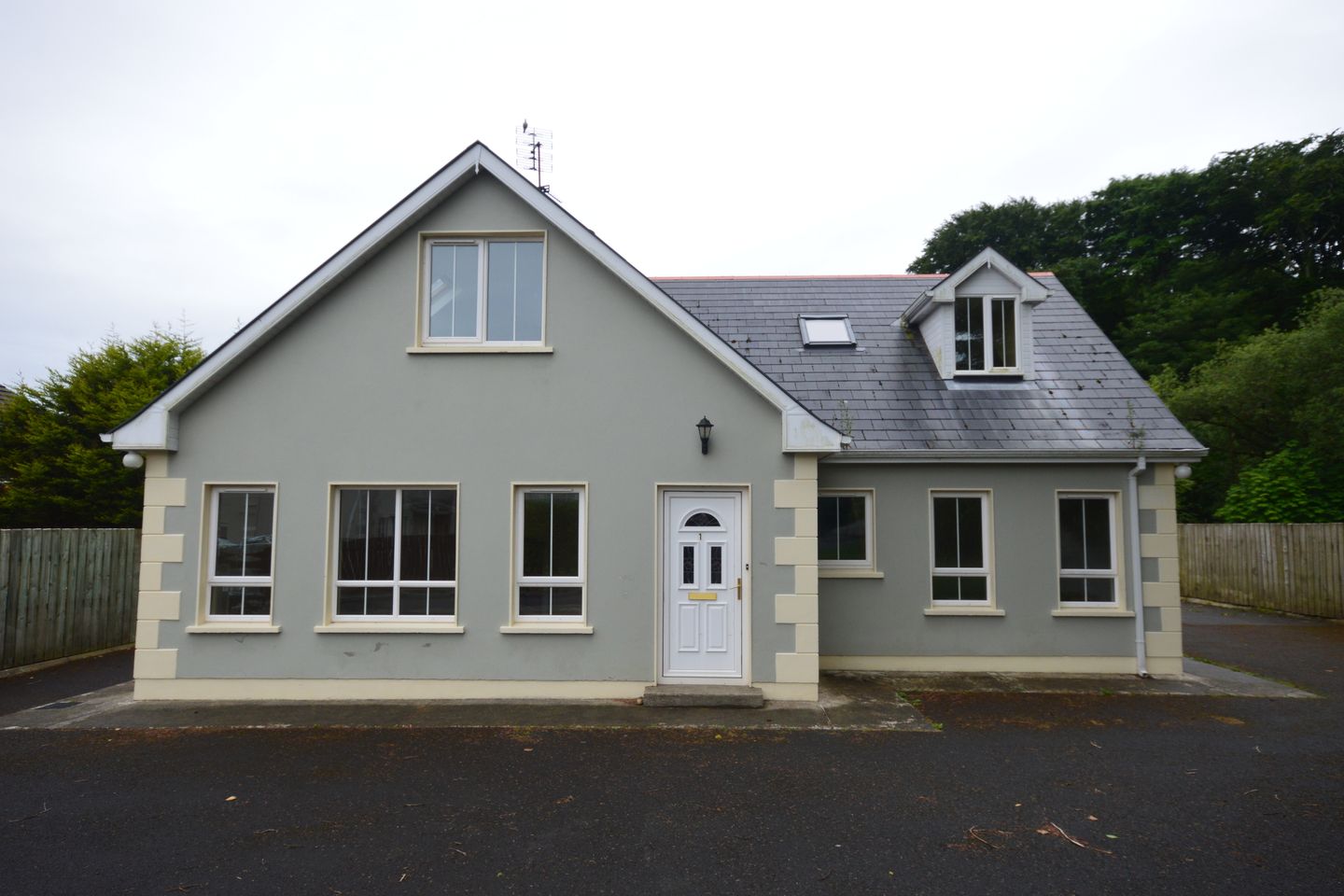 13 The Waterfront, Glebe, Killybegs, Co. Donegal, F94W426