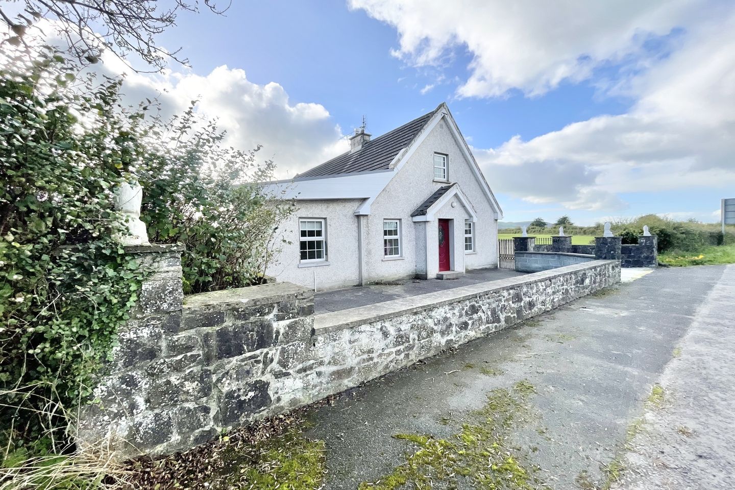 Knockballyfookeen, Pallasgreen, Co. Limerick, V94P2FV is for sale on