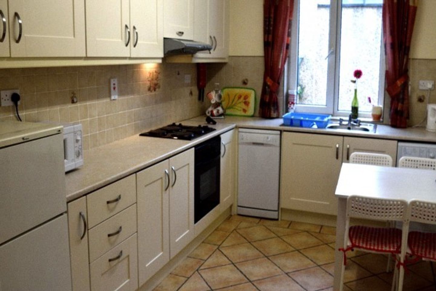 Apartment 2, Galway Town Homes, Saint Augustine St, Galway City Centre