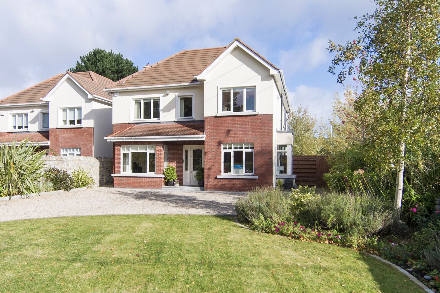 Hillside Lodge, Enniskerry Road, Stepaside, Dublin 18