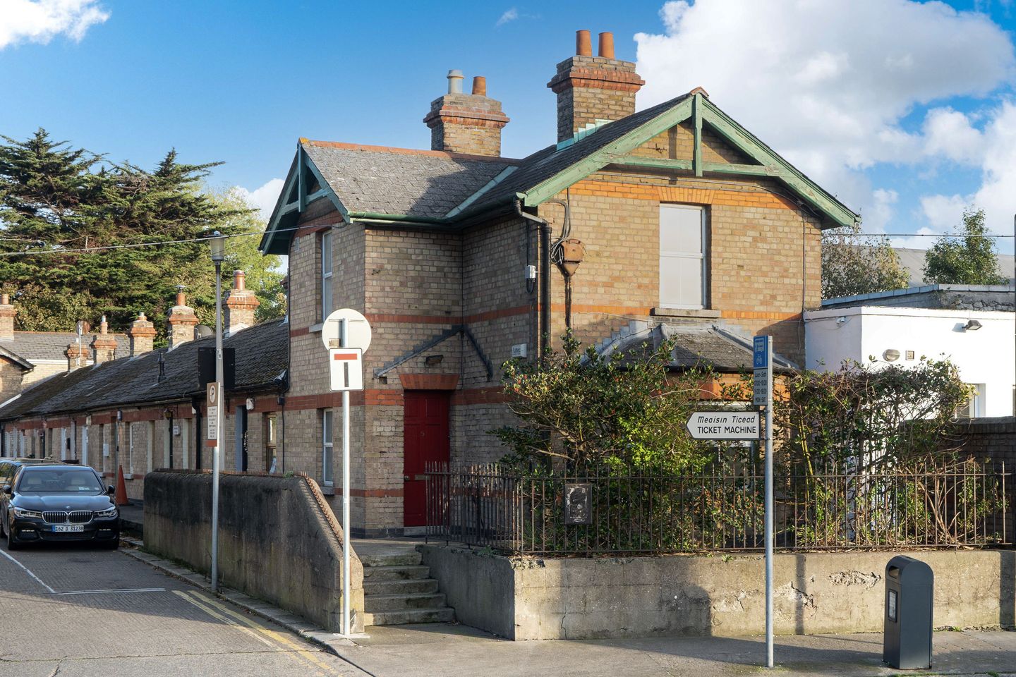 9 Rathmore Villas, Terenure, Terenure, Dublin 6, D6WHF84 is for sale on