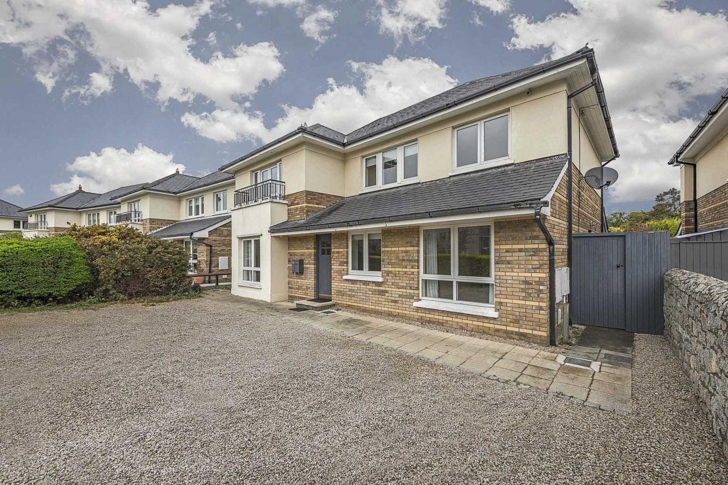 6 Carrickmines Avenue, Carrickmines Wood, Dublin 18, D18WE06 is for