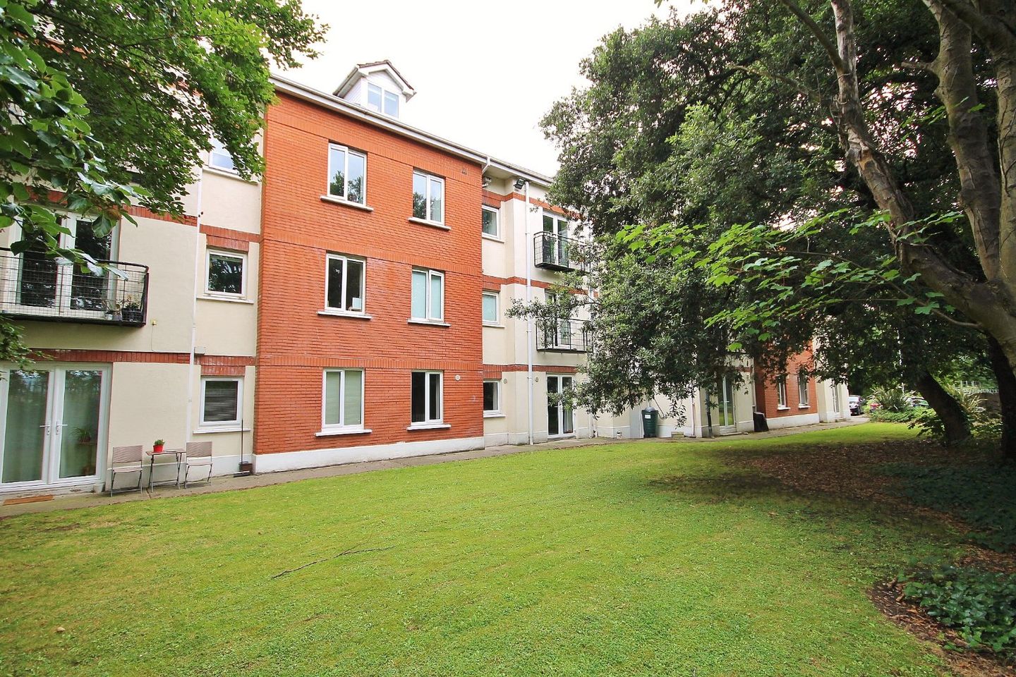 1 Floraville, Sarsfield Road, Dublin 10, D10HV02